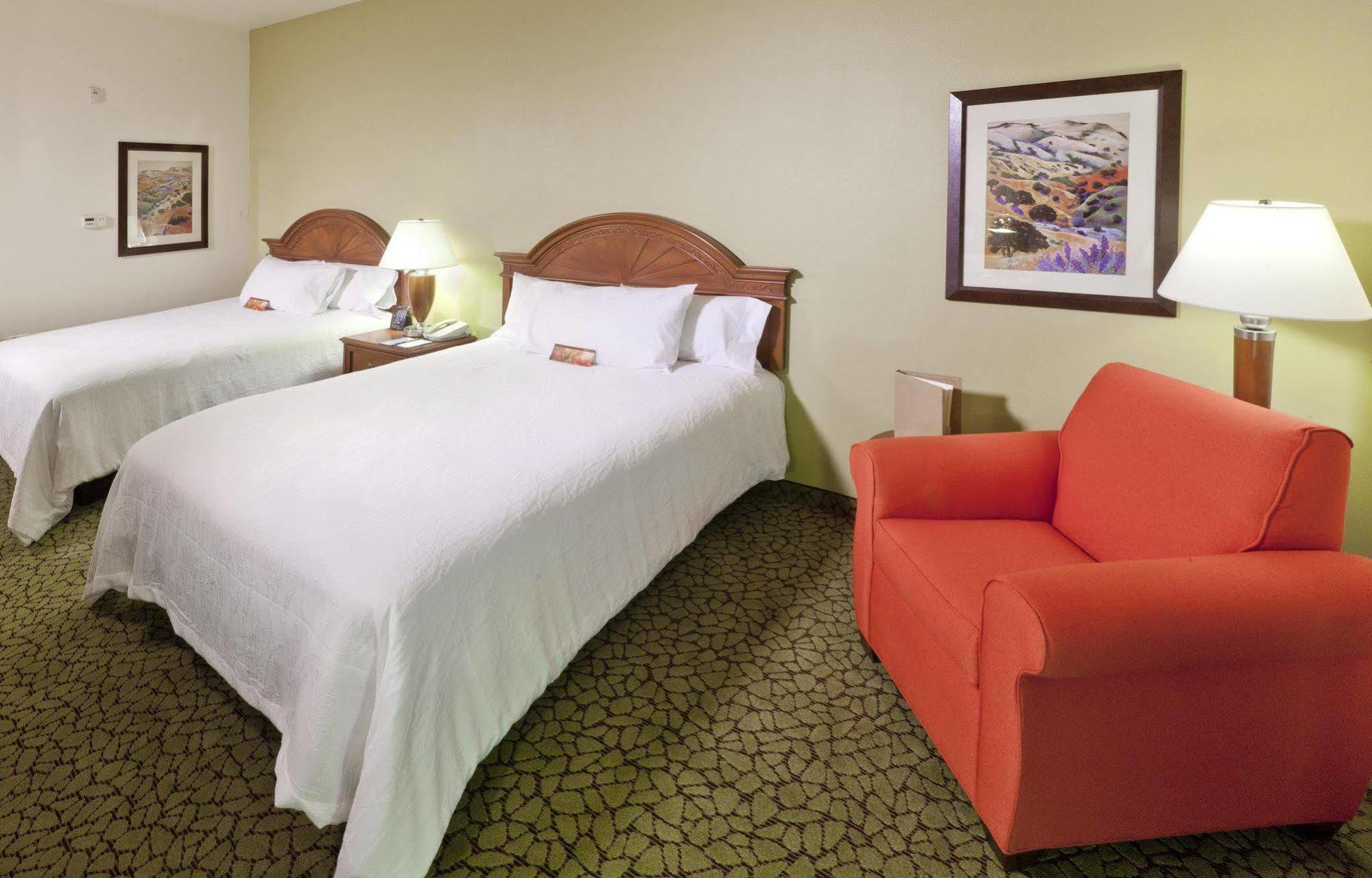 Hilton Garden Inn Ontario Rancho Cucamonga Exterior foto